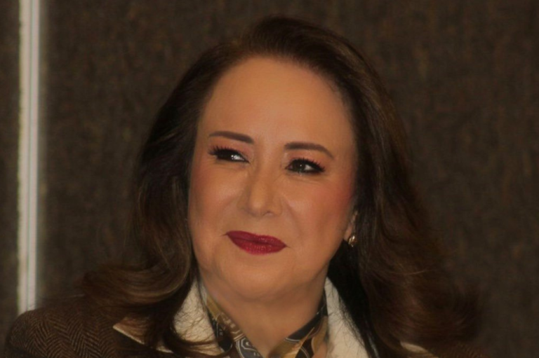 error Yasmín Esquivel